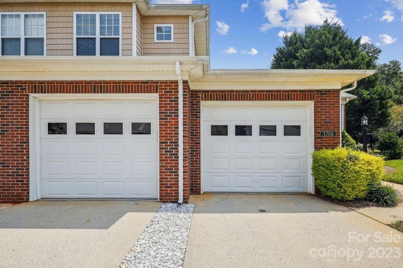 3706 Oak View Ct, Matthews, NC 28105