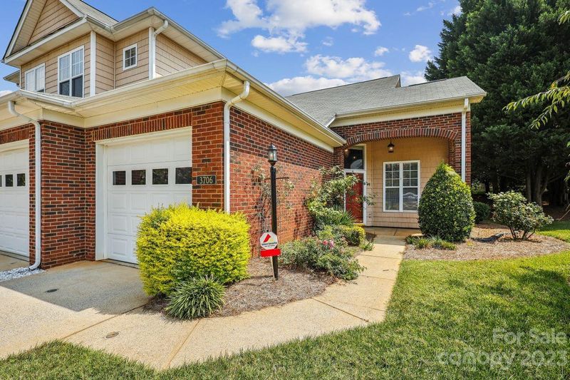 3706 Oak View Ct, Matthews, NC 28105