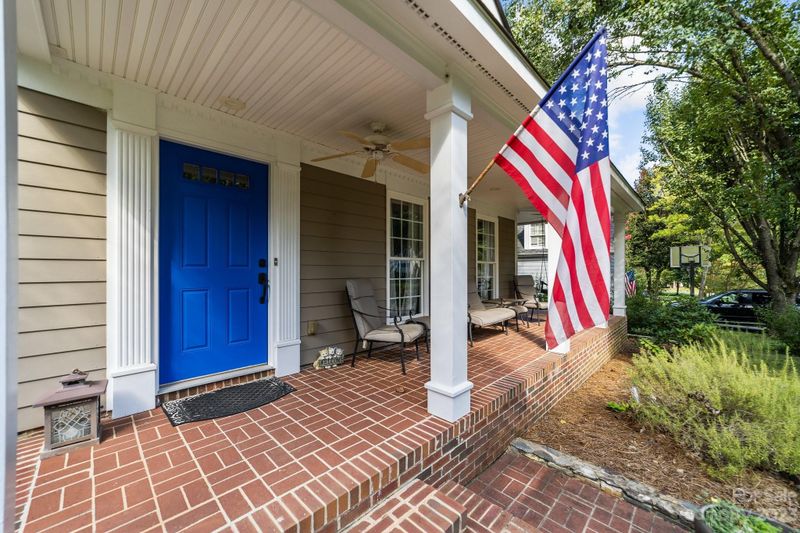 1912 Watlington Dr, Charlotte, NC 28270