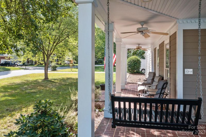 1912 Watlington Dr, Charlotte, NC 28270