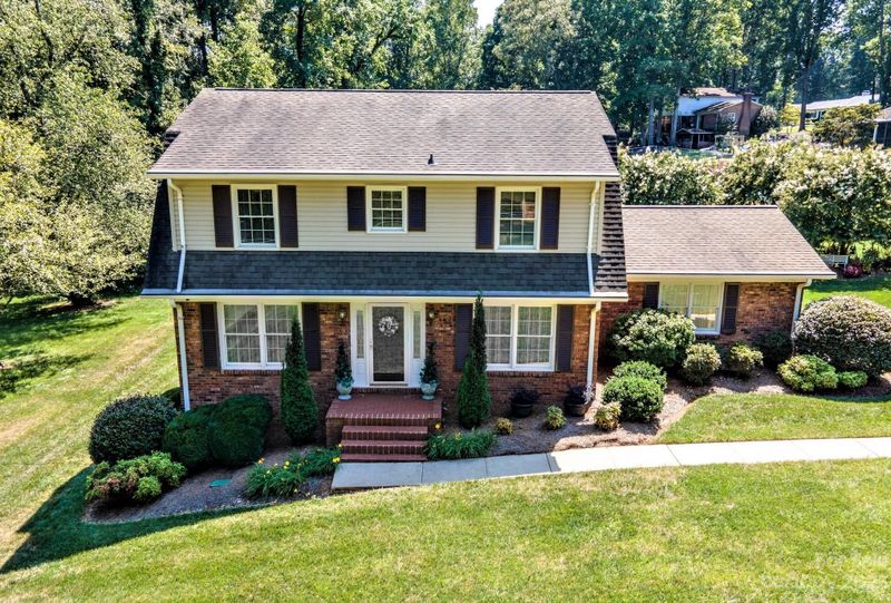 304 7th Street Pl NE, Conover, NC 28613