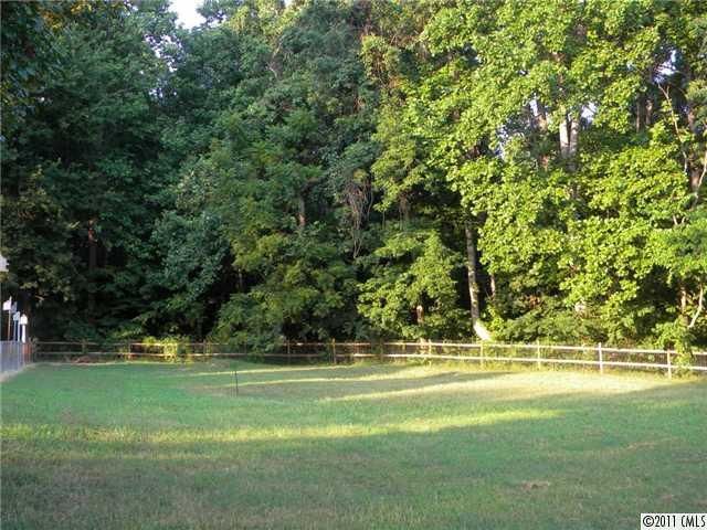 7316 Tall Tree Ln, Charlotte, NC 28214