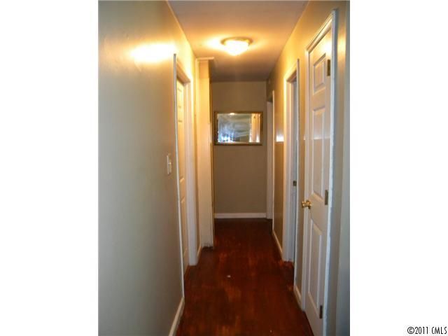 305 Edgegreen Dr, Charlotte, NC 28217