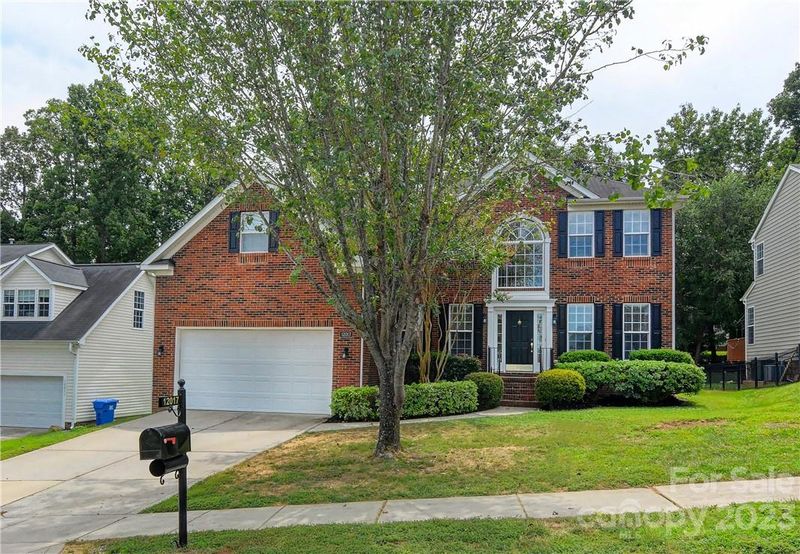 12017 Stone Forest Dr, Pineville, NC 28134
