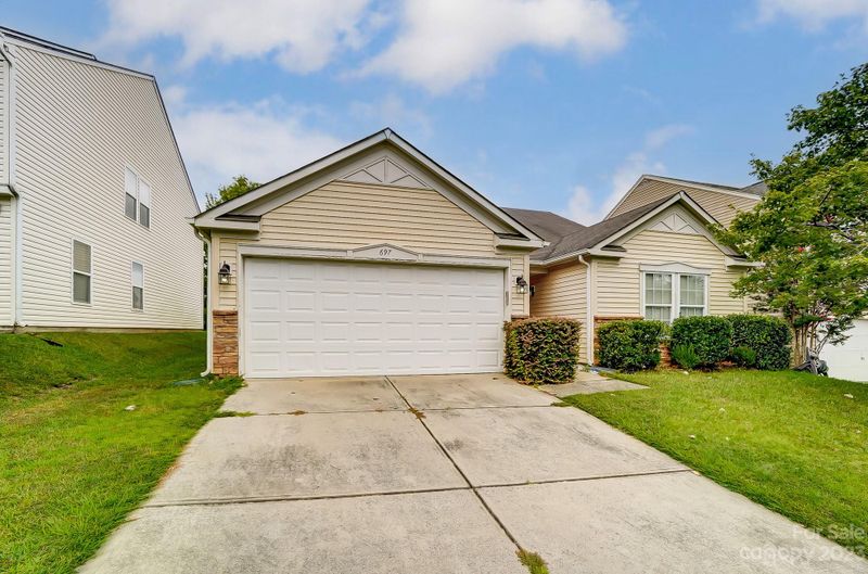 697 Shellbark Dr, Concord, NC 28025