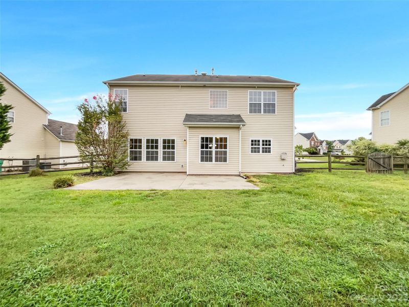 6116 The Meadows Ln, Harrisburg, NC 28075