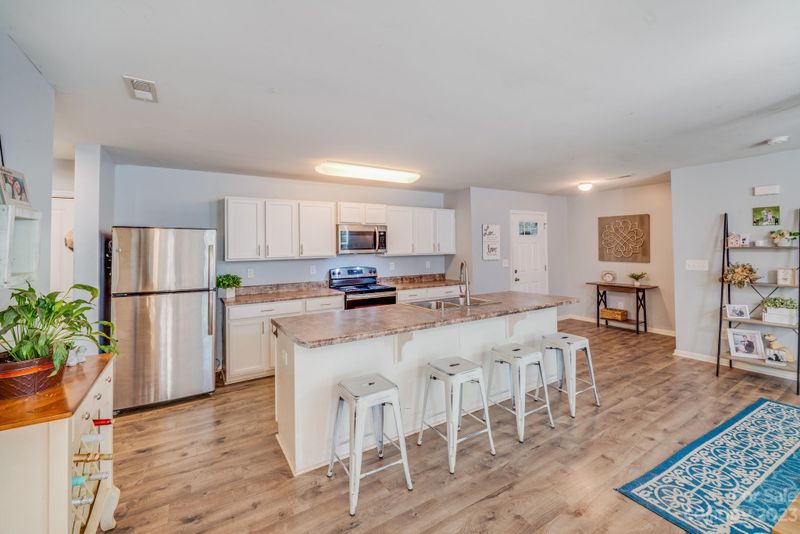 1815 Hooper Ct, Charlotte, NC 28212