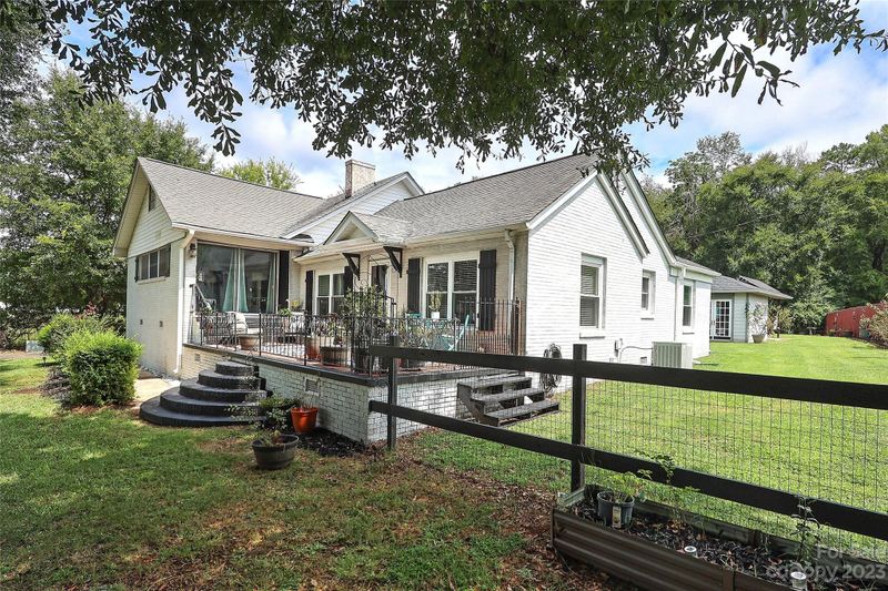 2615 S Point Rd, Belmont, NC 28012