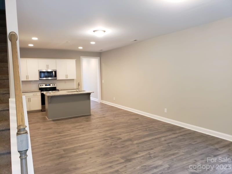 1819 Edgewater Dr NW, Conover, NC 28613