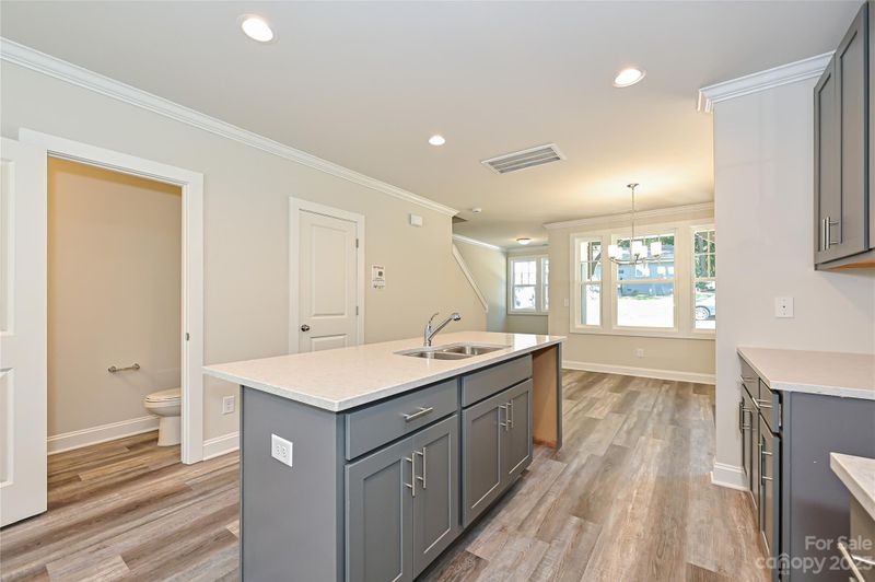 648 Chipley Ave, Charlotte, NC 28205