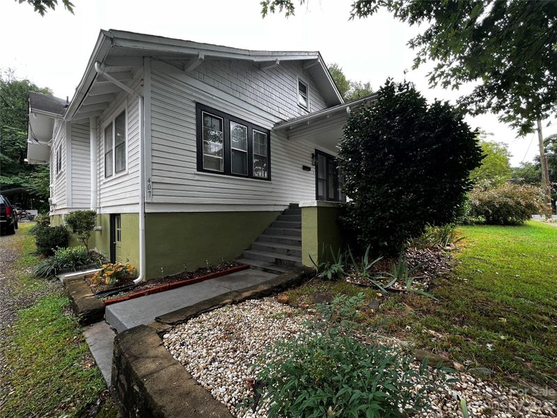 407 3rd Ave SE #9, Hickory, NC 28602