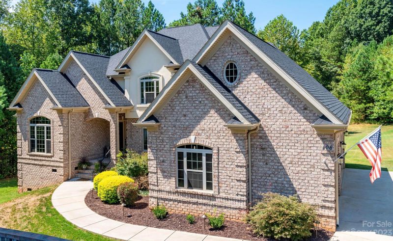 108 Winding Forest Dr, Troutman, NC 28166