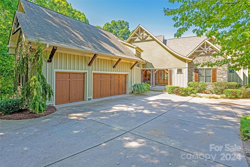 8921 Linden Grove Ct, Sherrills Ford, NC 28673