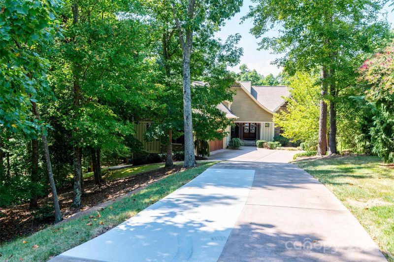 8921 Linden Grove Ct, Sherrills Ford, NC 28673