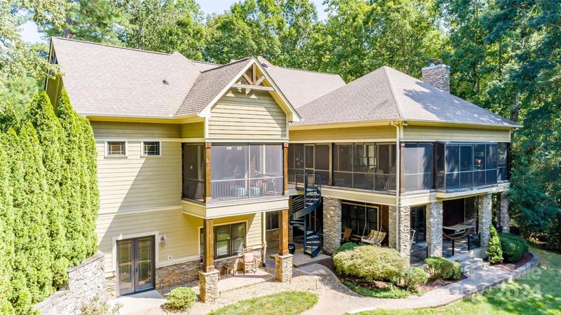 8921 Linden Grove Ct, Sherrills Ford, NC 28673