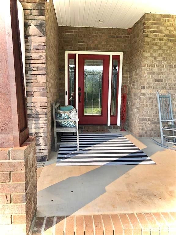 195 Thomas Rd, Clover, SC 29710