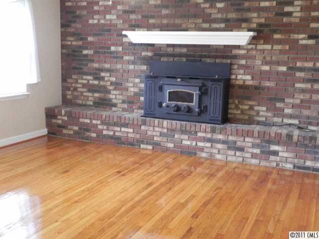 2456 Acapulco Dr, Gastonia, NC 28054