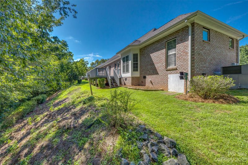 1136 Setter Ln, Concord, NC 28025