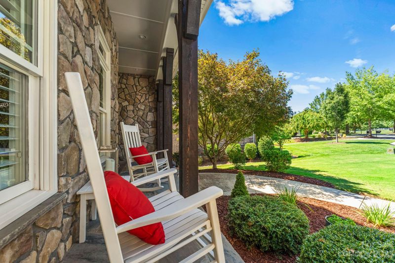 17903 Golden Meadow Ct, Davidson, NC 28036