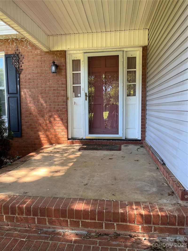 6906 Marlbrook Dr, Charlotte, NC 28212
