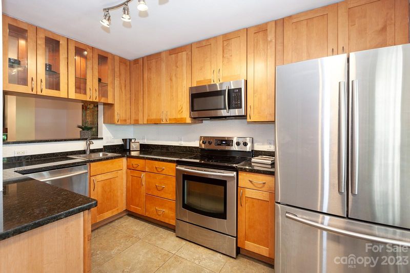 13820 Queens Harbor Rd #E, Charlotte, NC 28278