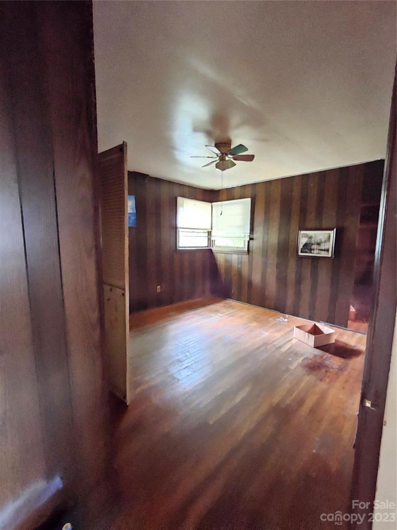 2506 Rogers Ave, Gaston, NC 28052