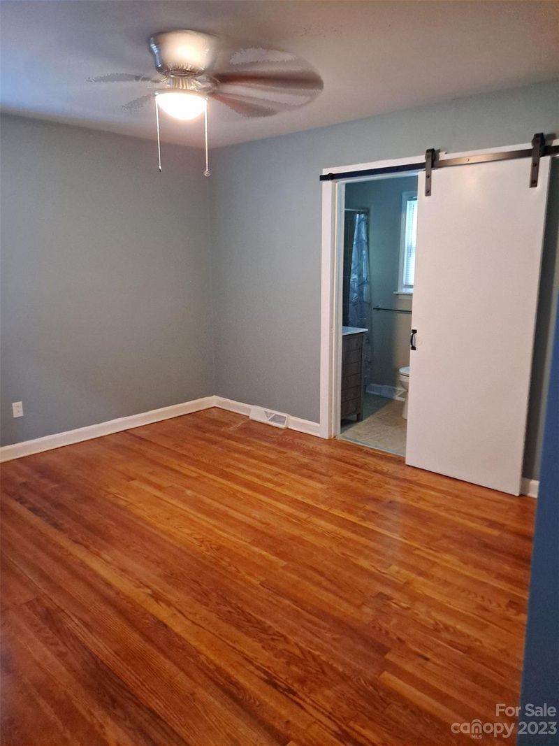 4820 Fireside Dr, Charlotte, NC 28213