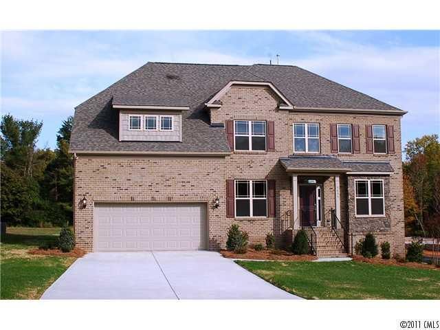 9635 Hampton Oaks Ln, Charlotte, NC 28270