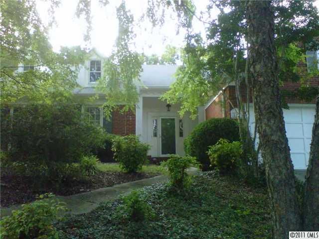 726 Walnut Point Dr, Matthews, NC 28105