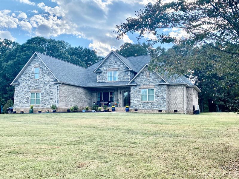 169 Thomas Rd, Clover, SC 29710