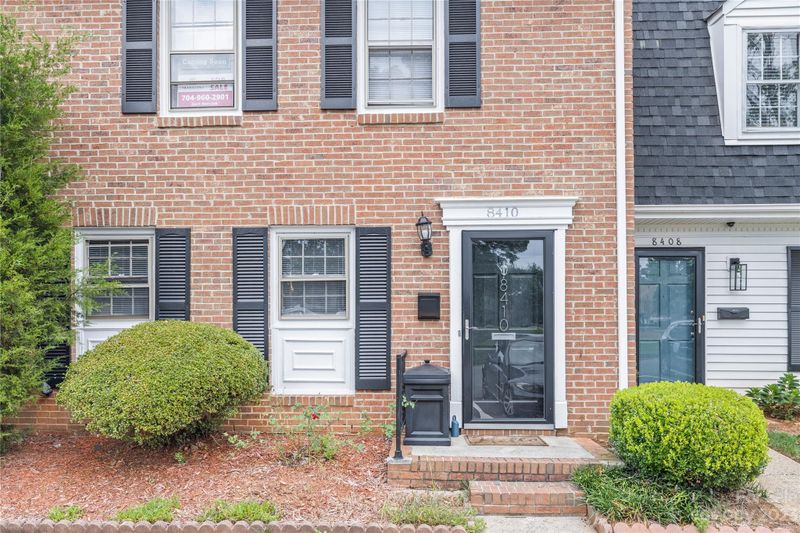 8410 Knights Bridge Rd, Charlotte, NC 28210