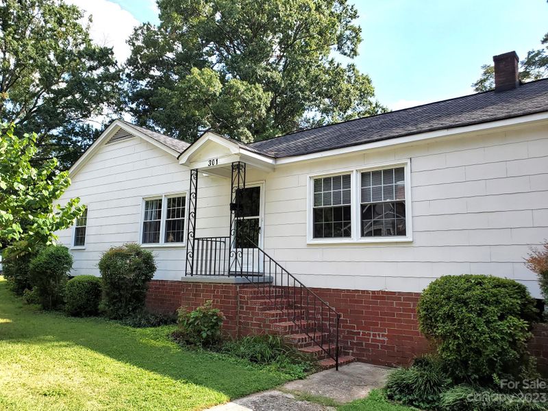 300 Circle Ave, Charlotte, NC 28207