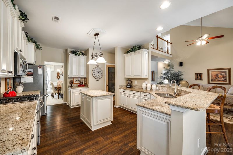 6210 Lowergate Dr, Waxhaw, NC 28173