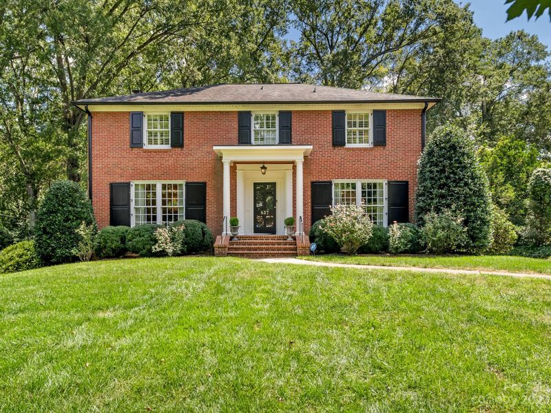 837 Greentree Dr, Charlotte, NC 28211