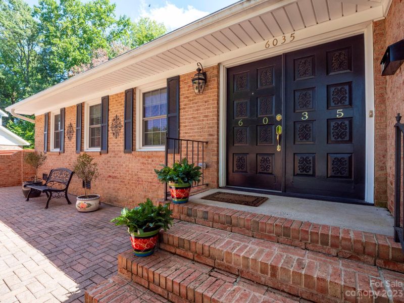 6035 Doncaster Dr, Charlotte, NC 28211