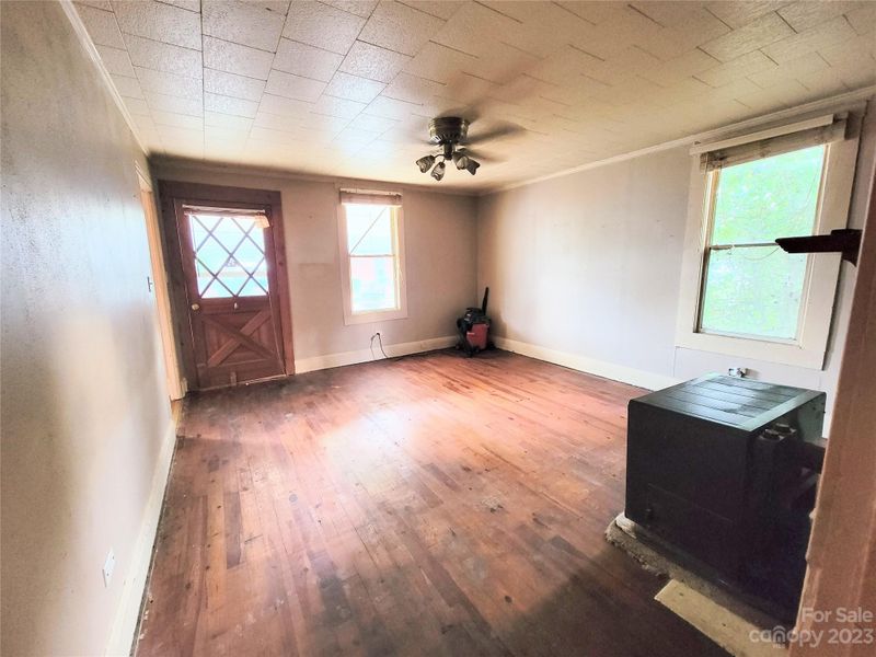 202 W Fourth St, Cherryville, NC 28021
