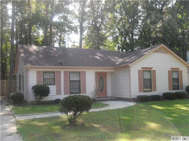 5206 Birchbark Dr, Charlotte, NC 28227