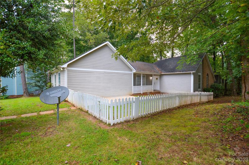 5804 Olivet Dr, Charlotte, NC 28227