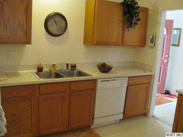 2605 Daffodil Dr, Charlotte, NC 28269