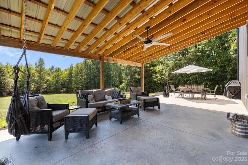 137 Haystack Ln, Olin, NC 28660