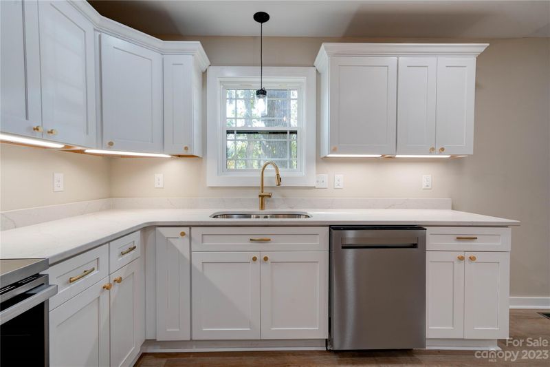 134 Vernon St, Cherryville, NC 28021