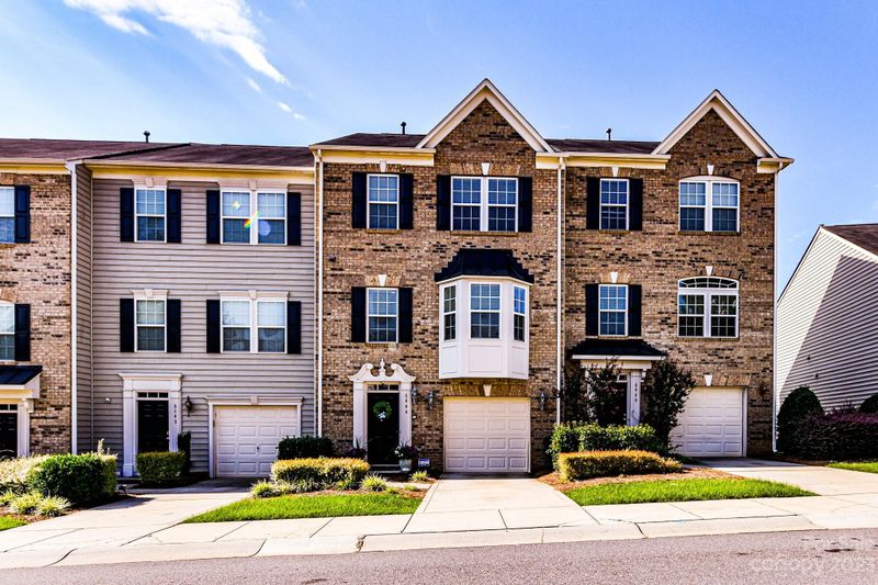 6444 Silver Star Ln, Charlotte, NC 28210