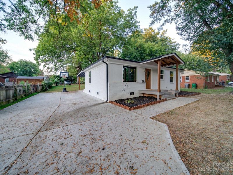 4709 Springview Rd, Charlotte, NC 28213