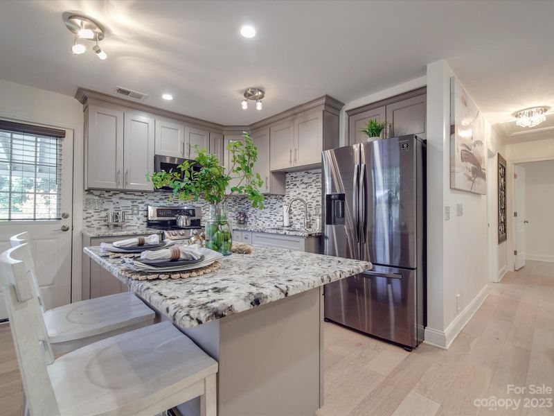4709 Springview Rd, Charlotte, NC 28213