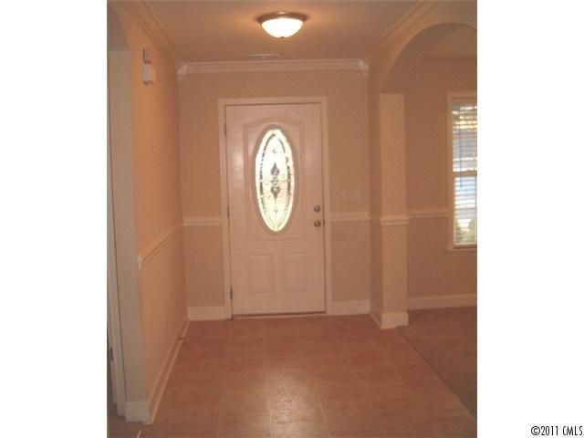 2004 Larkspur Ln, Wingate, NC 28174