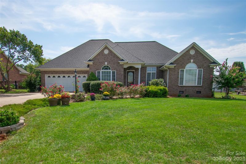 2932 Woodfield Ln, Lincolnton, NC 28092