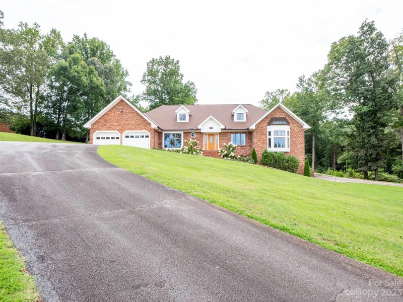 1559 Jarrett Farm Rd, Newton, NC 28658