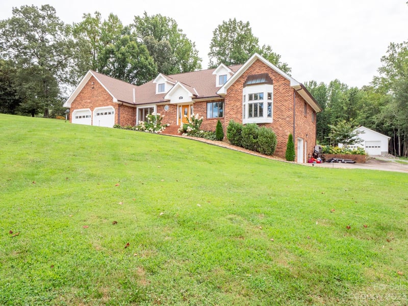 1559 Jarrett Farm Rd, Newton, NC 28658