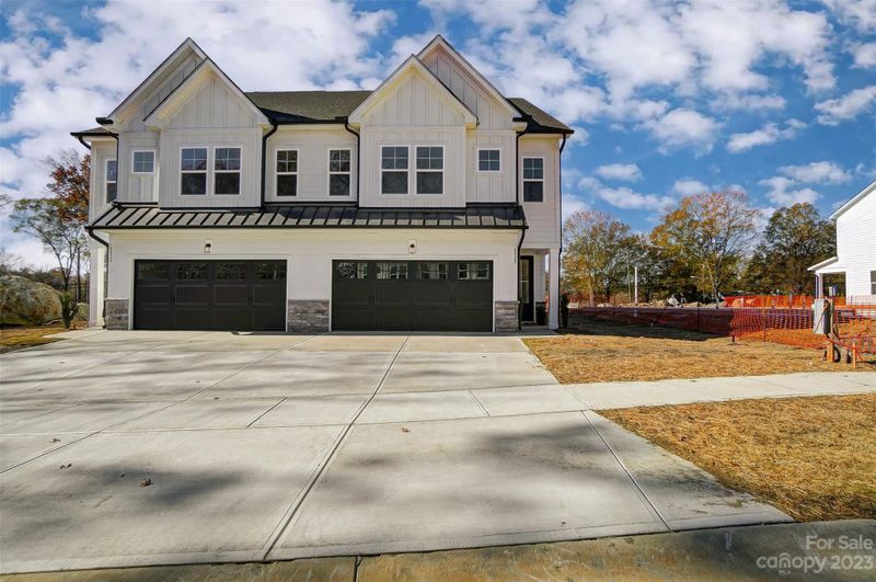 6028 Corbin Woods Ct, Charlotte, NC 28226