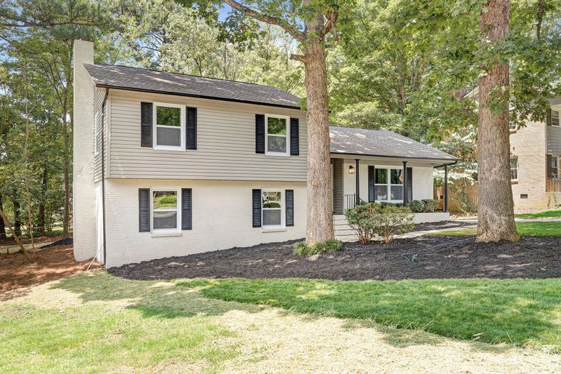 801 Mclaughlin Dr, Charlotte, NC 28212